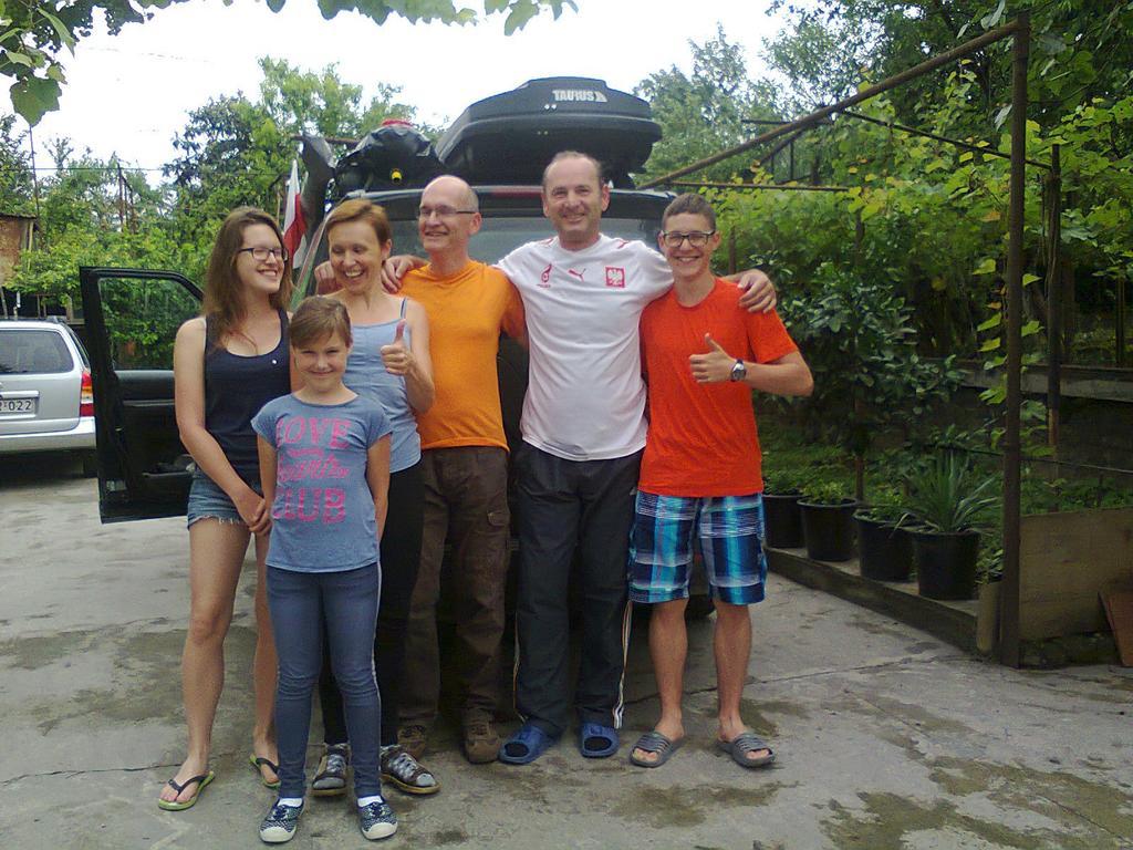 Giorgi'S Homestay Kutaisi Ngoại thất bức ảnh