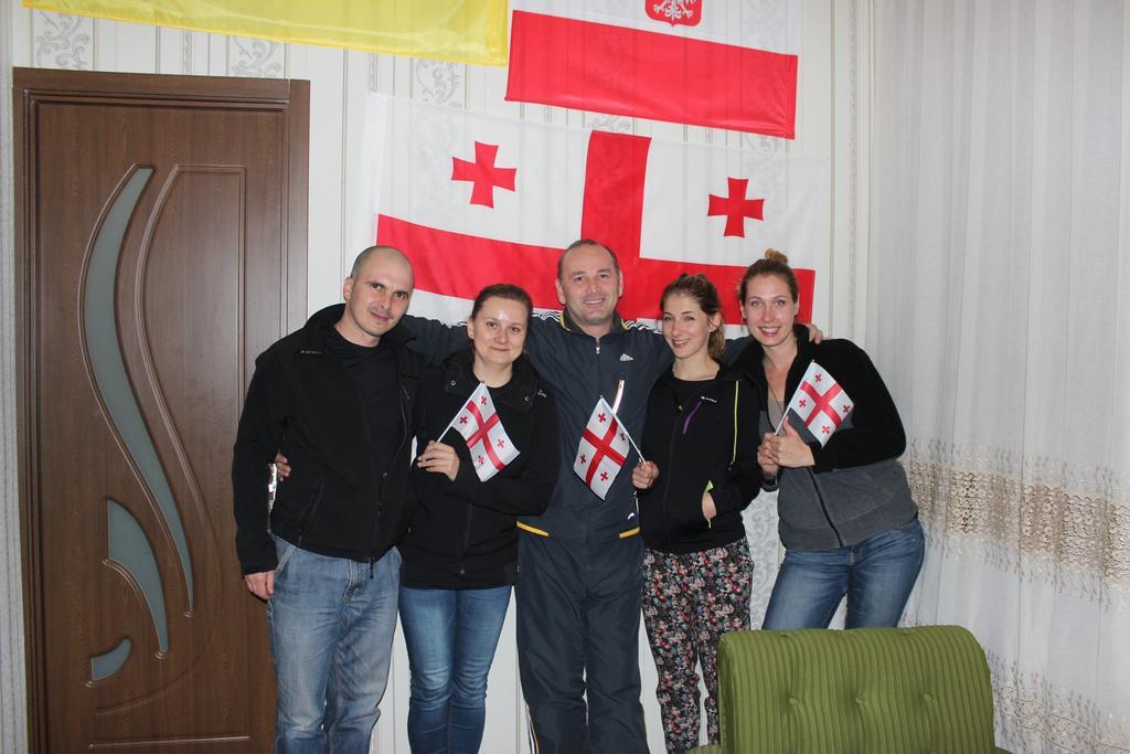 Giorgi'S Homestay Kutaisi Ngoại thất bức ảnh