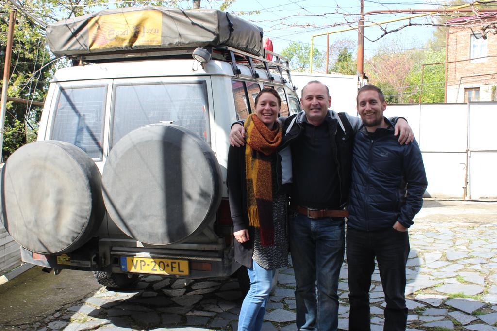Giorgi'S Homestay Kutaisi Ngoại thất bức ảnh