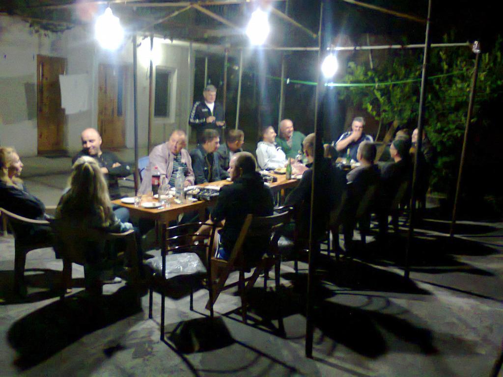 Giorgi'S Homestay Kutaisi Ngoại thất bức ảnh