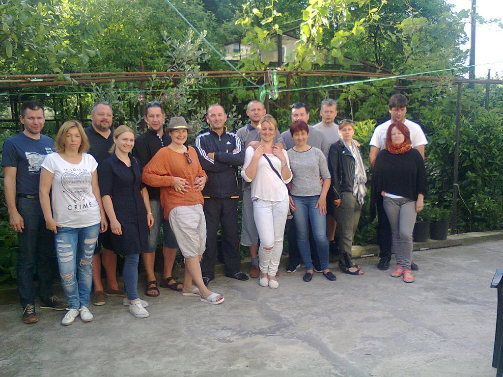 Giorgi'S Homestay Kutaisi Ngoại thất bức ảnh