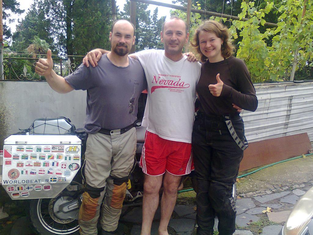 Giorgi'S Homestay Kutaisi Ngoại thất bức ảnh