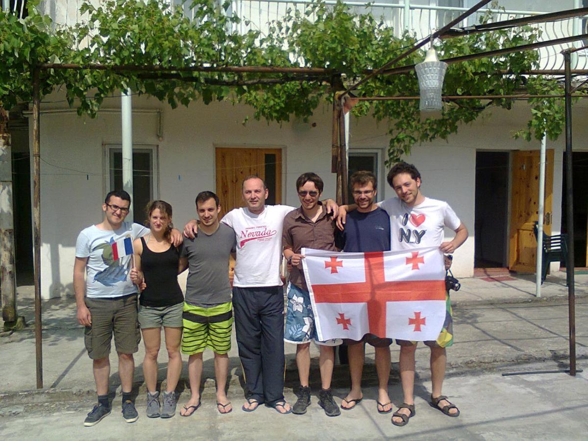 Giorgi'S Homestay Kutaisi Ngoại thất bức ảnh